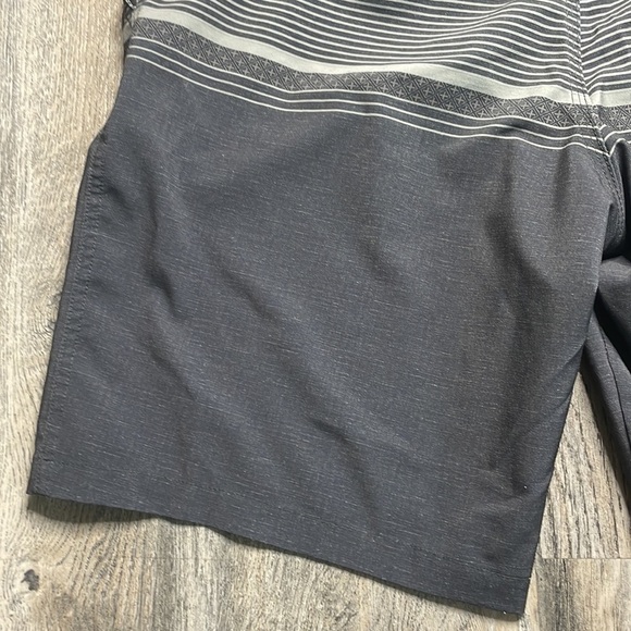 Valor Mens Grey Hybrid shorts, 9” inseam, size 34 - Picture 9 of 9